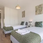 Fabulous Terrace Over Monsanto By Innkeeper Apartament