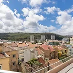 Fabulous Terrace Over Monsanto By Innkeeper Apartament