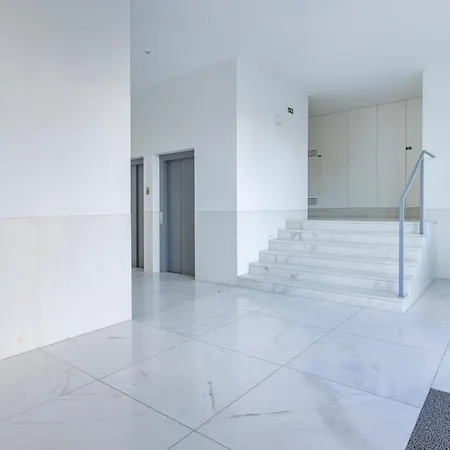 Fabulous Terrace Over Monsanto By Innkeeper Apartment *