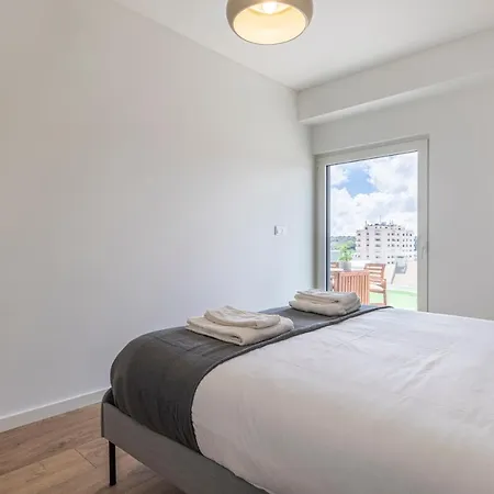 Fabulous Terrace Over Monsanto By Innkeeper Apartment *